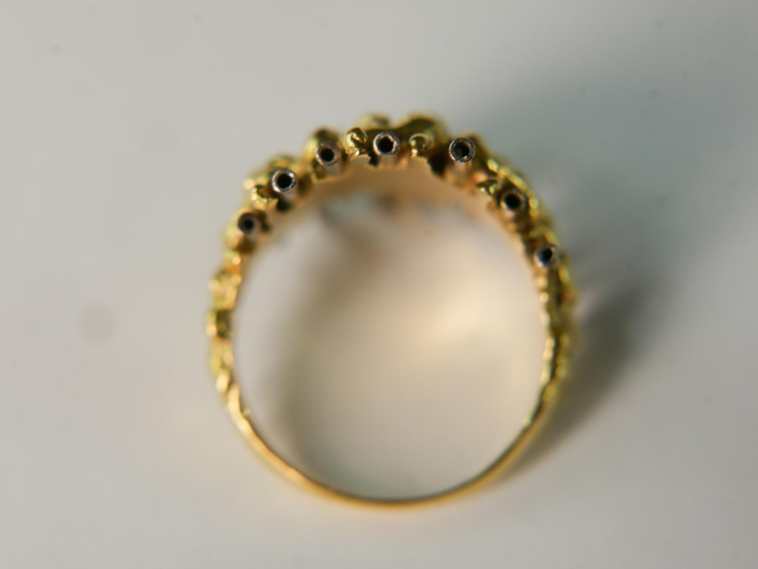 A mid 20th century David Thomas 18 carat yellow and white gold modernist design ring. Ring size O, - Image 3 of 6