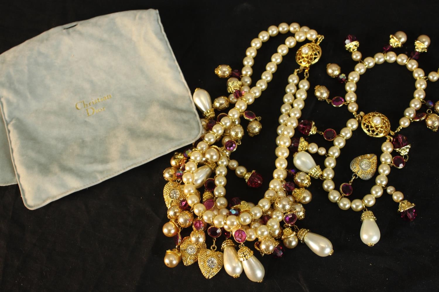 A vintage possibly Christian Dior faux pearl and pink Swarovski tassel necklace and matching - Image 12 of 13