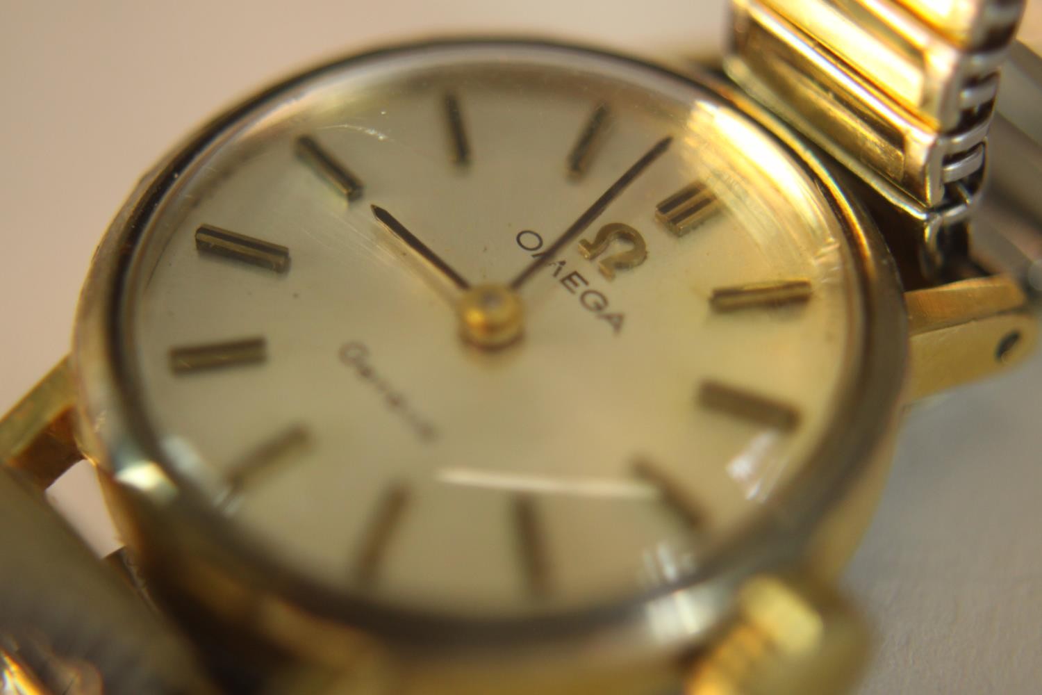 A ladies gold plated Omega Geneve automatic wrist watch with baton numerals and applied hands on - Image 8 of 11
