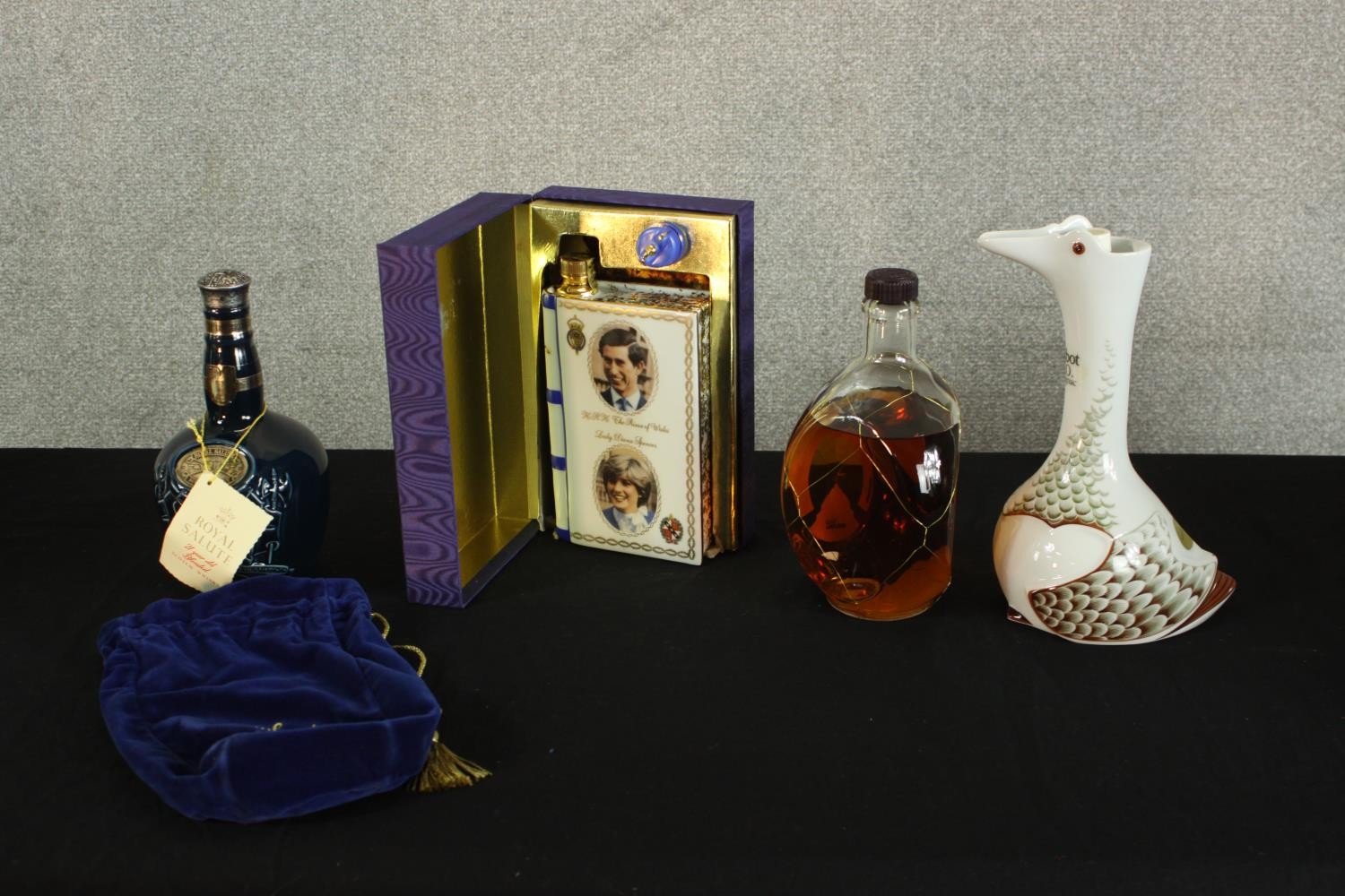 Six assorted bottles of alcohol to include Chabot XO Armagnac, two boxed bottles of Chivas 21 year - Image 8 of 13