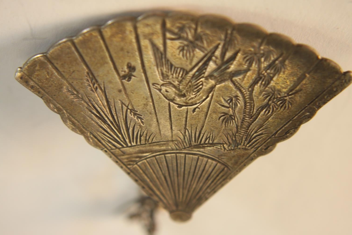 A collection of silver jewellery, including a Chinese engraved silver fan brooch, a pair of silver - Image 5 of 13