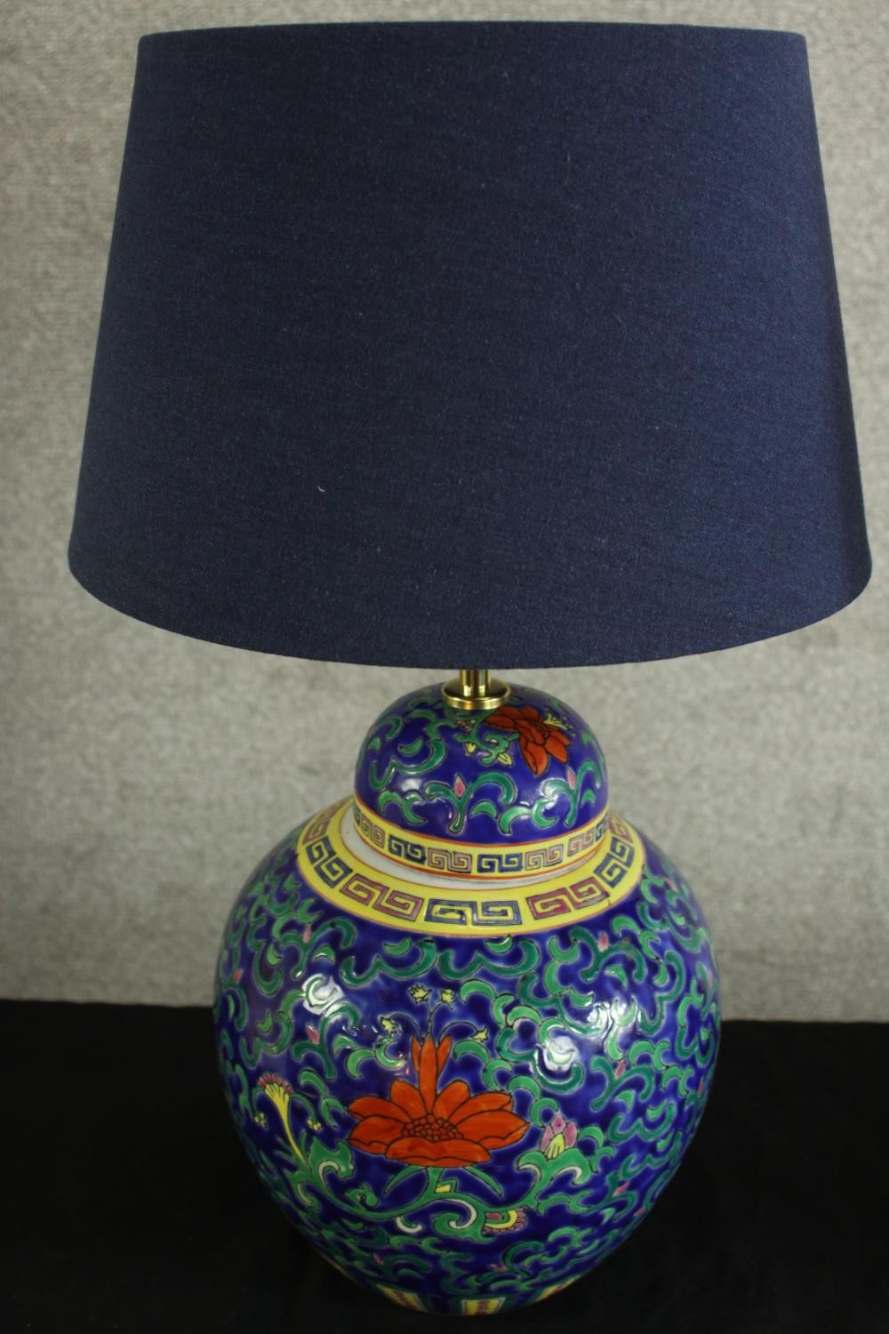 A contemporary pair of Chinese porcelain table lamps, with scroll and floral decoration. H.50 Dia. - Image 3 of 7