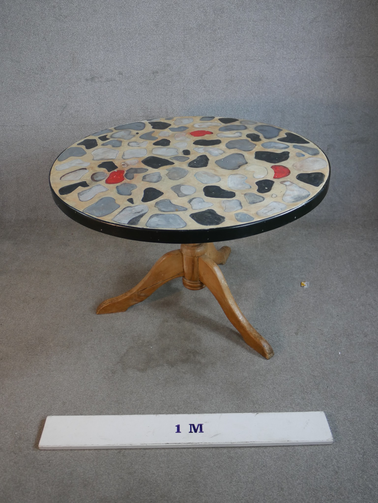 A 20th century circular table, with painted mosaic effect top raised on turned central pine column - Image 4 of 4