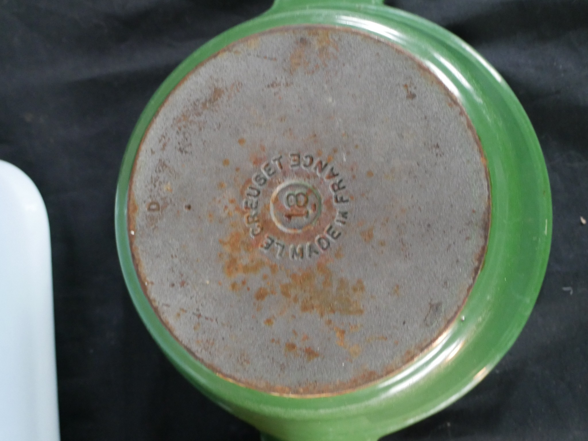 Five pieces of Le Creuset cooking items comprising three oven dishes, fish kettle and a lidded - Image 3 of 12