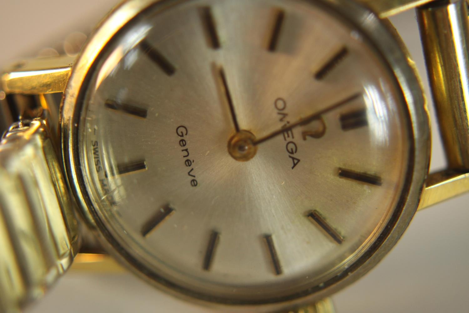 A ladies gold plated Omega Geneve automatic wrist watch with baton numerals and applied hands on - Image 9 of 11