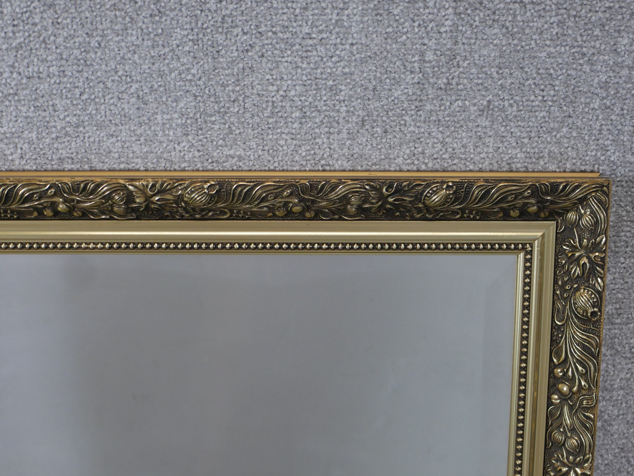 A 20th century gilt framed rectangular wall hanging mirror. H.112 W.87cm - Image 3 of 4