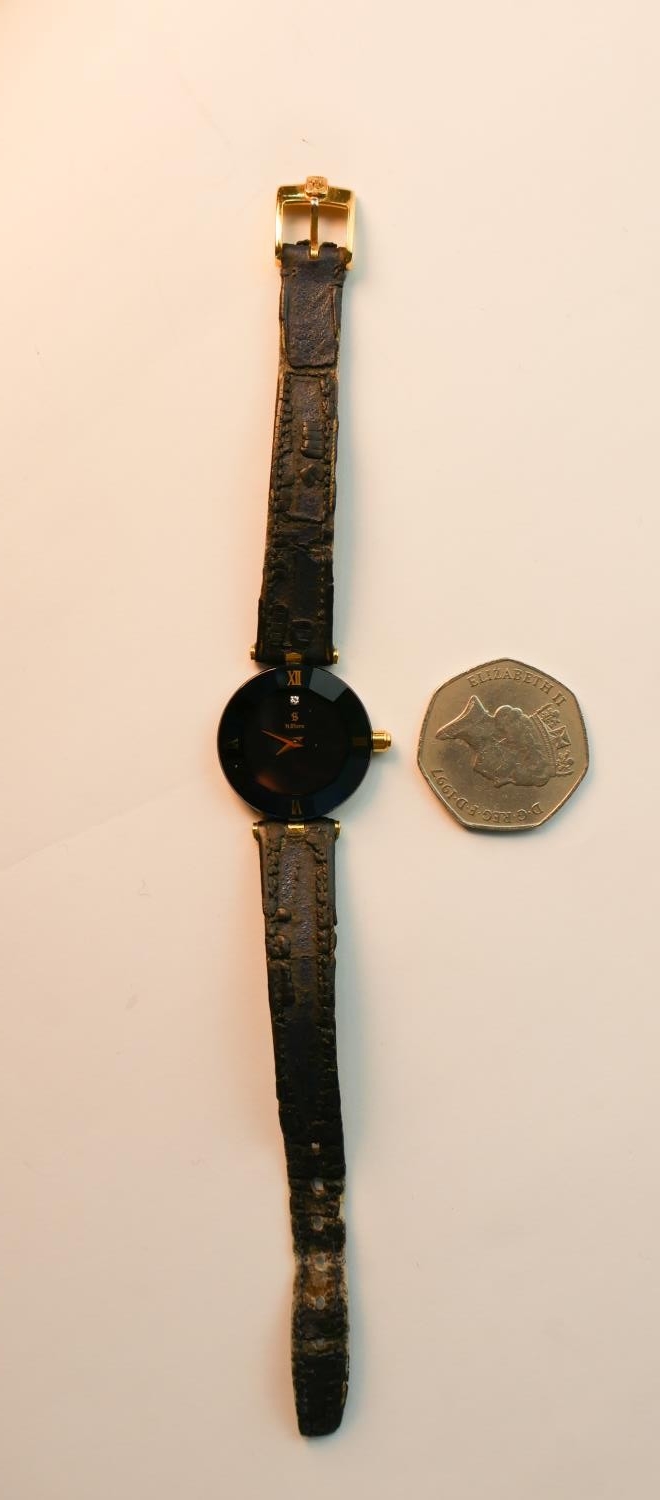 A late 20th century H. Stern ladies wristwatch, with Roman numerals and gilt hands, diamond inset at - Image 2 of 5