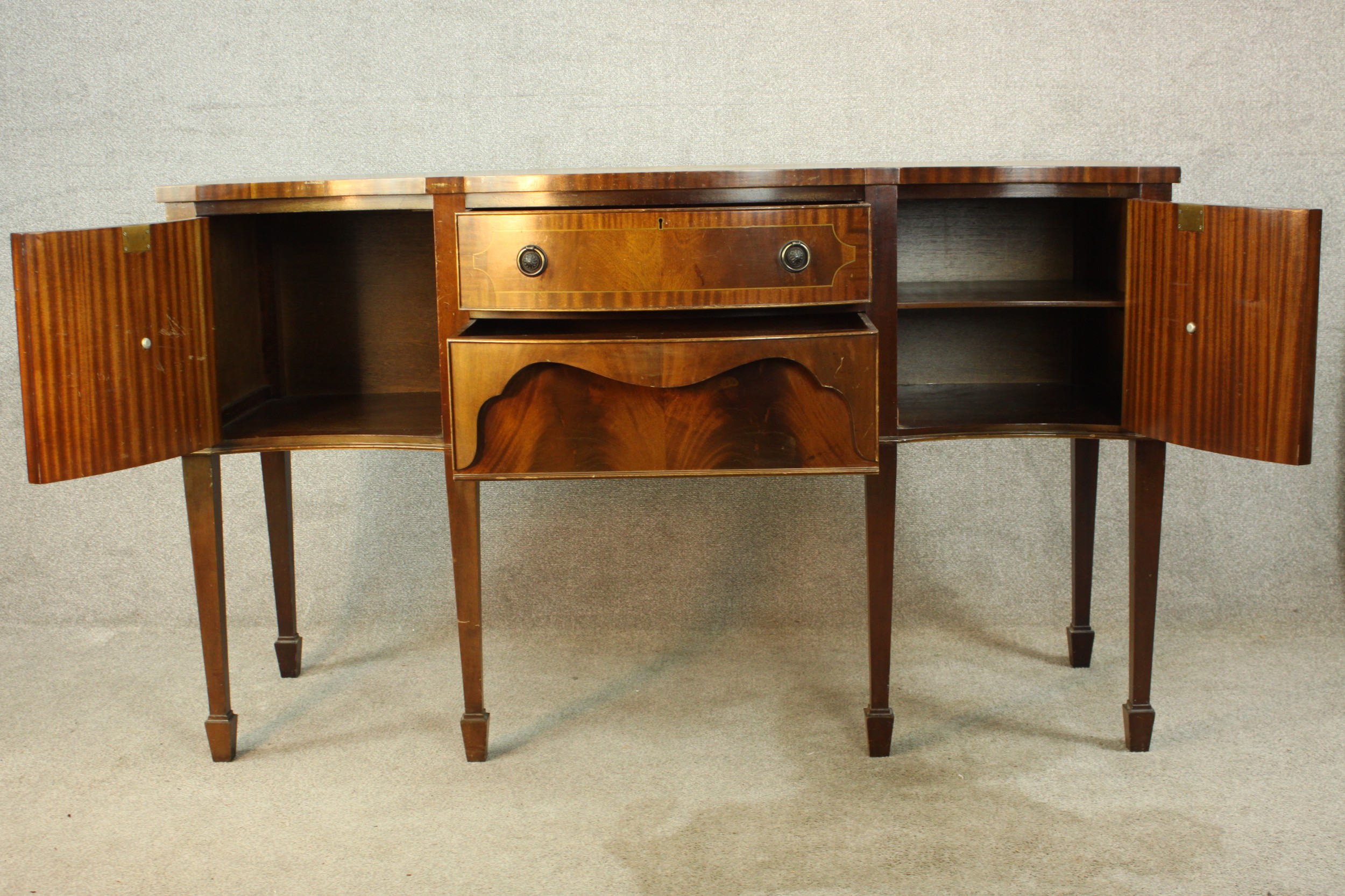 A Regency style mahogany serpentine fronted sideboard, with two central doors flanking two door - Image 6 of 12