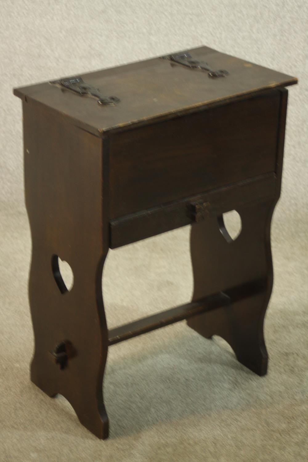 A 19th century stained oak floor standing sewing box, raised on pierced heart shaped trestle - Image 5 of 5