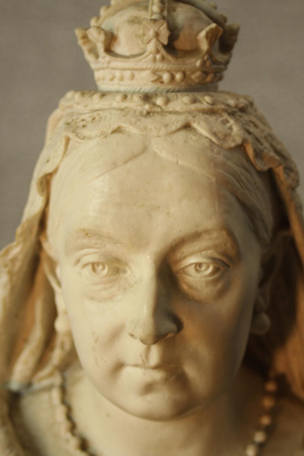 A 19th century carved white hardstone, possibly marble bust of Queen Victoria, raised on turned - Image 3 of 5