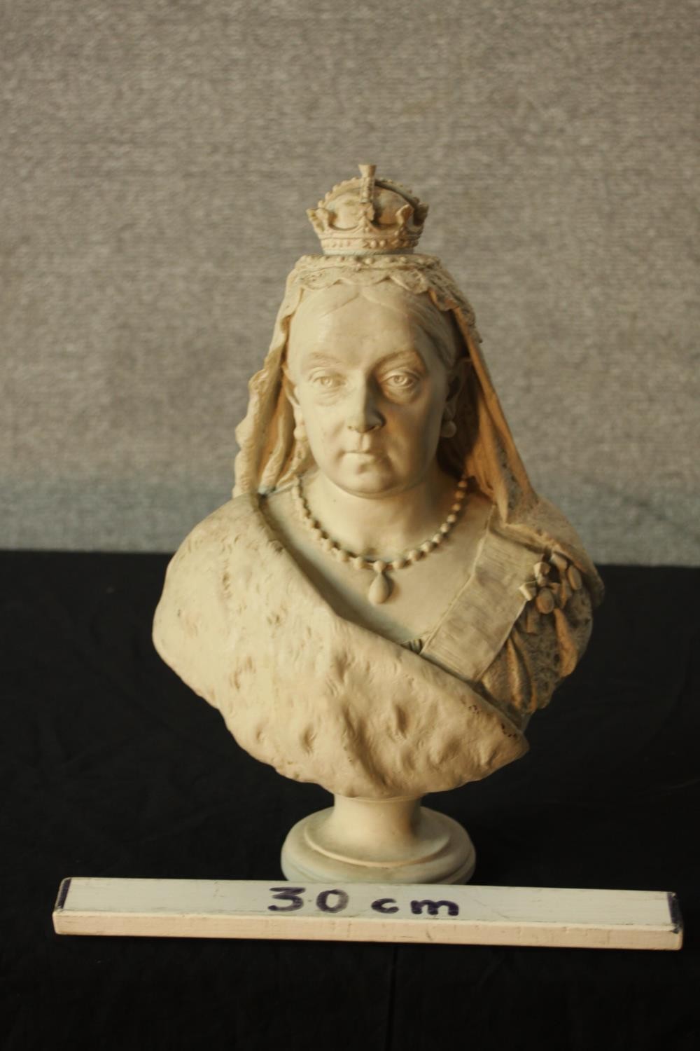 A 19th century carved white hardstone, possibly marble bust of Queen Victoria, raised on turned - Image 2 of 5