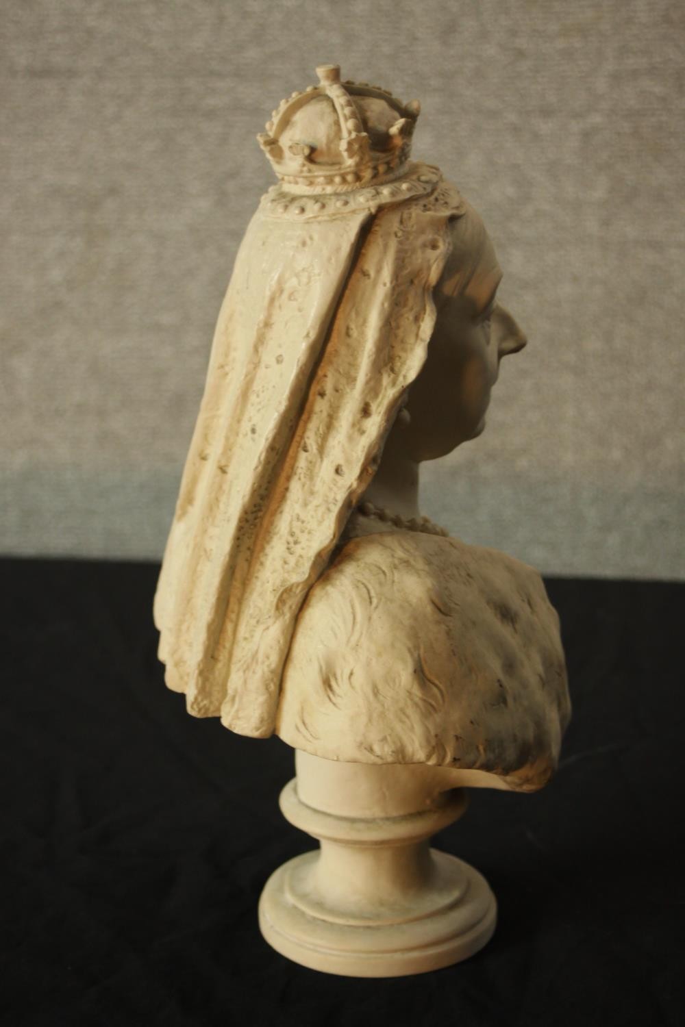 A 19th century carved white hardstone, possibly marble bust of Queen Victoria, raised on turned - Image 5 of 5