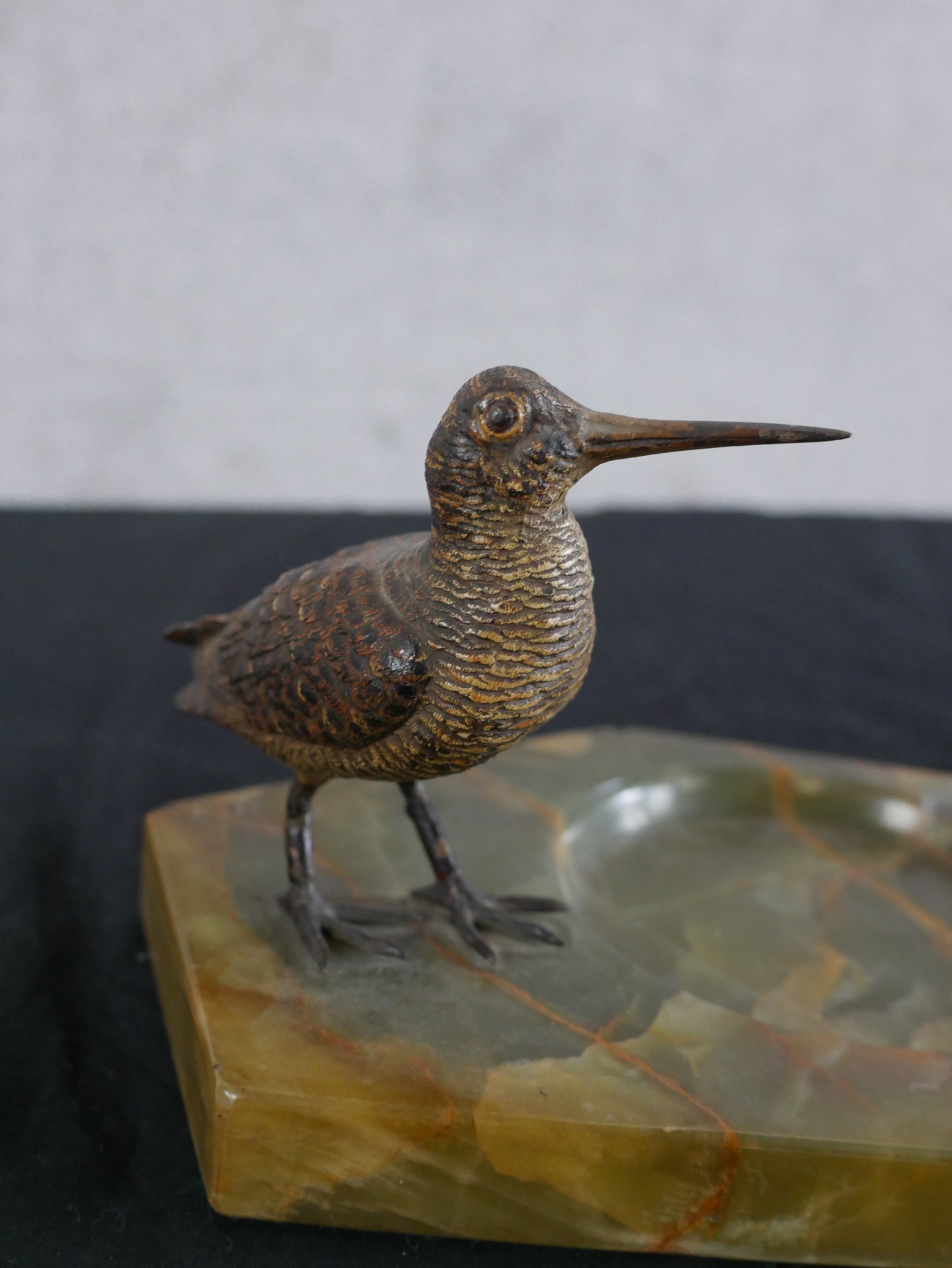 An Art Deco cold painted bronze model of a Snipe mounted on a hexagonal onyx ashtray, together - Image 5 of 7