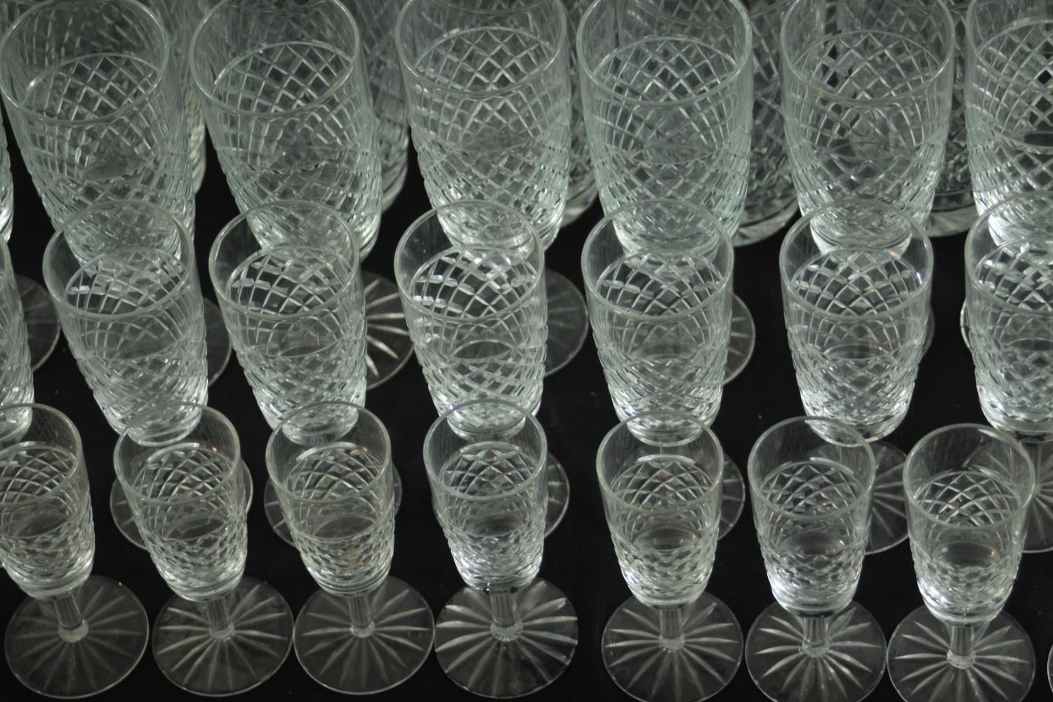 A suite of mid 20th century French clear drinking glasses. H.17 Dia.6cm. (largest) - Image 5 of 11