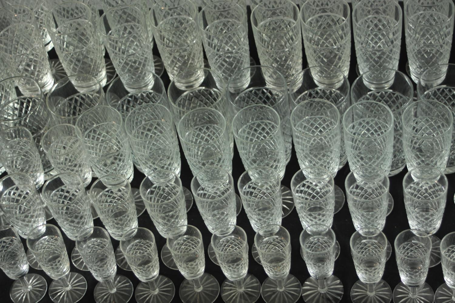 A suite of mid 20th century French clear drinking glasses. H.17 Dia.6cm. (largest) - Image 3 of 11