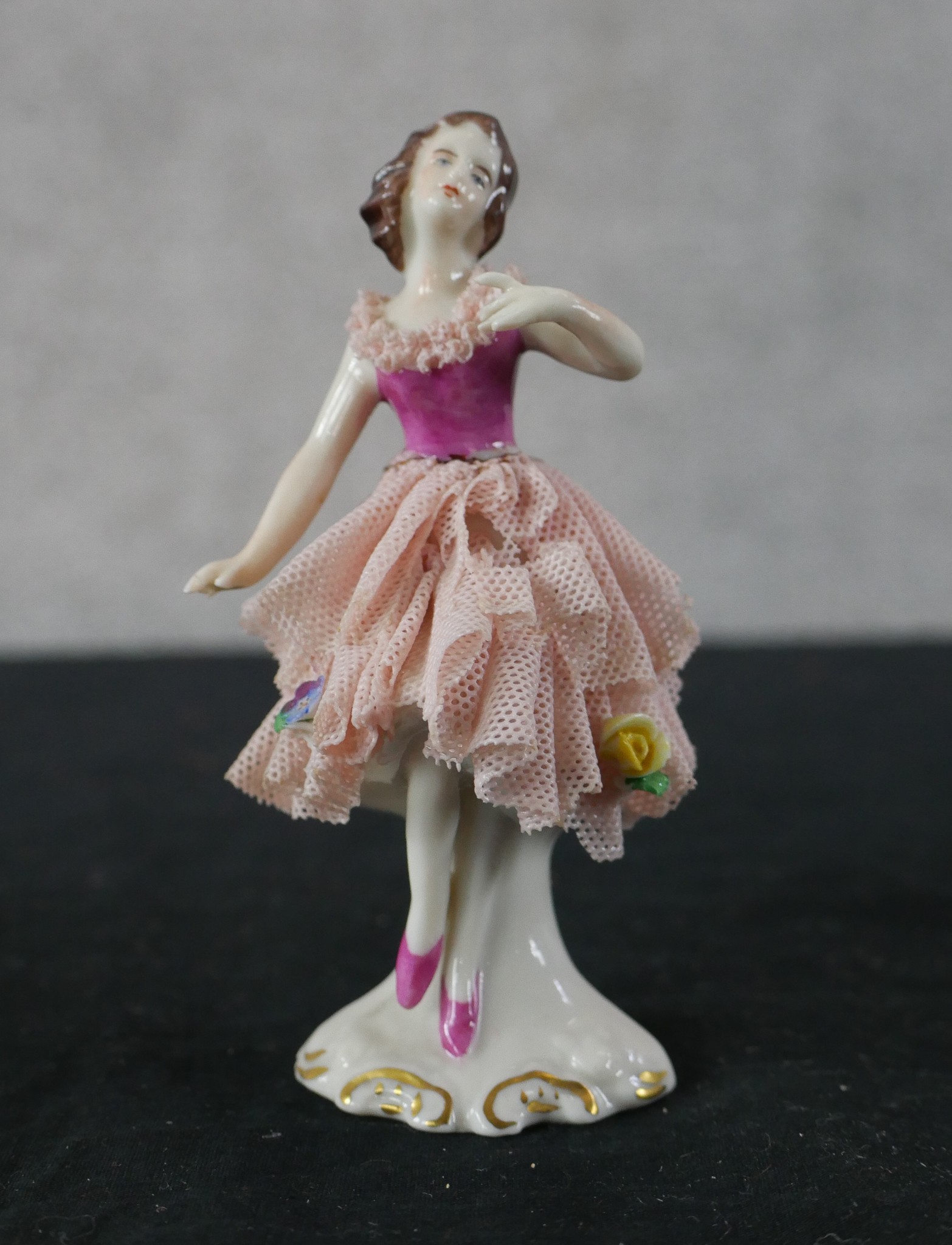 Ten assorted porcelain figures to include Royal Doulton Bedtime Story HN2059, a German porcelain - Image 4 of 9