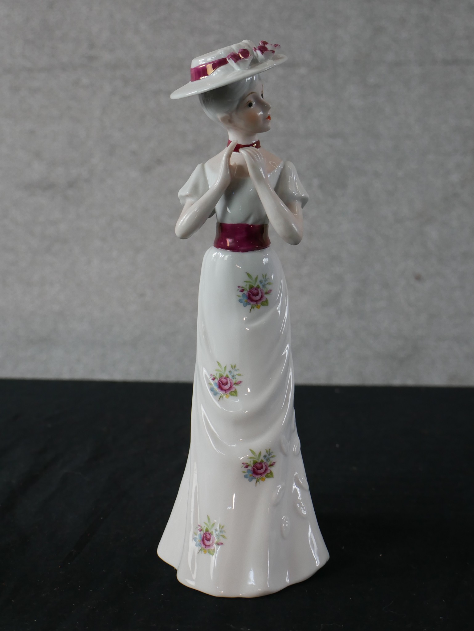 Ten assorted porcelain figures to include Royal Doulton Bedtime Story HN2059, a German porcelain - Image 2 of 9