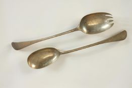 A set of George V hallmarked silver salad severs, Sheffield 1922. L.27cm. Weight.225g