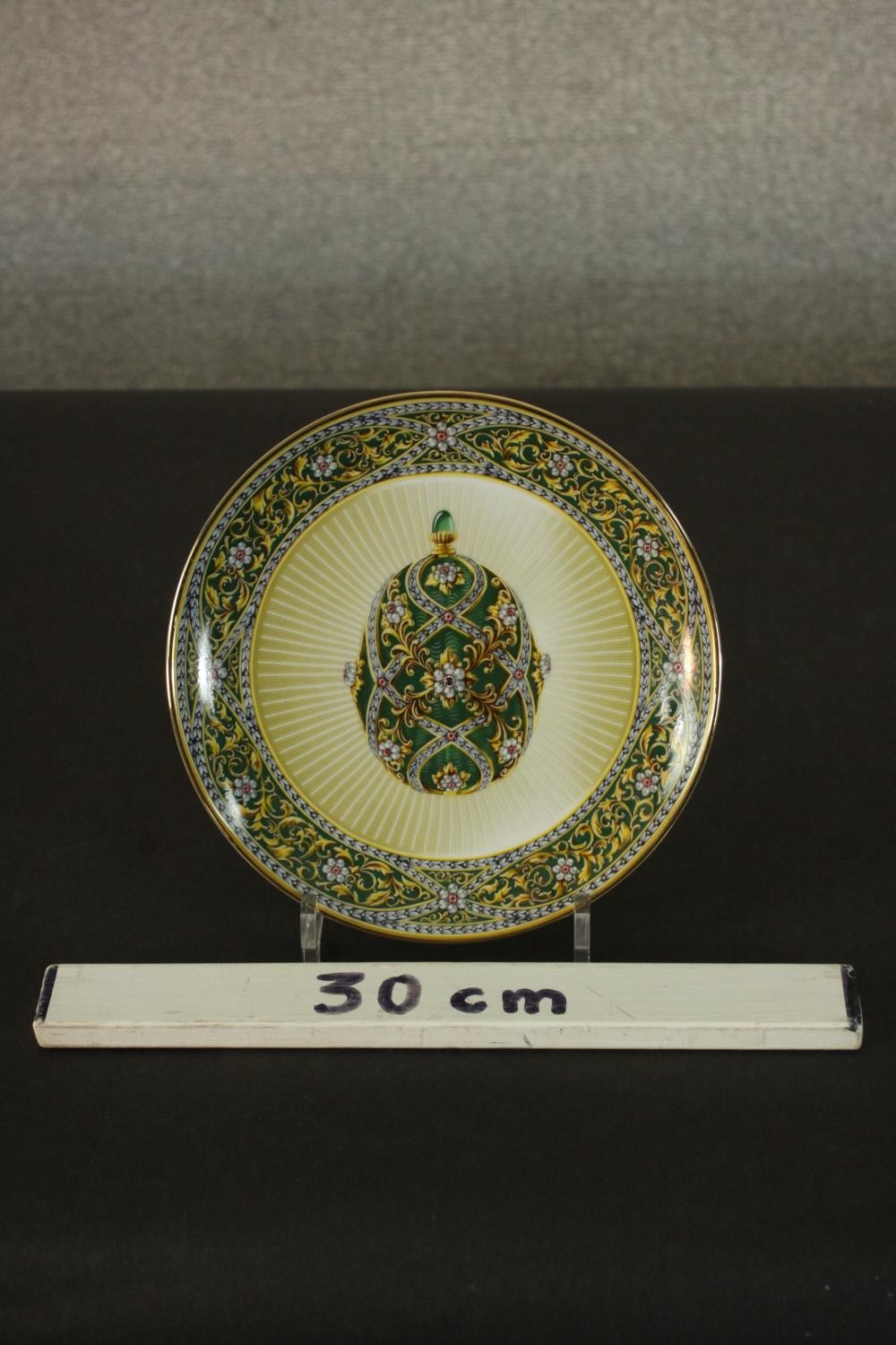 A Franklin Mint Limited edition House of Fabergé Garden of Jewels Imperial Egg plate, the centre set - Image 2 of 7