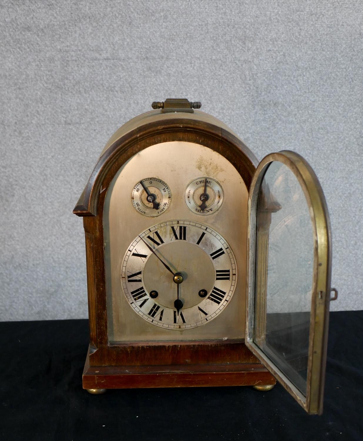 An early 20th century mahogany cased dome topped mantle clock, the silvered dial with two subsidiary - Image 3 of 5