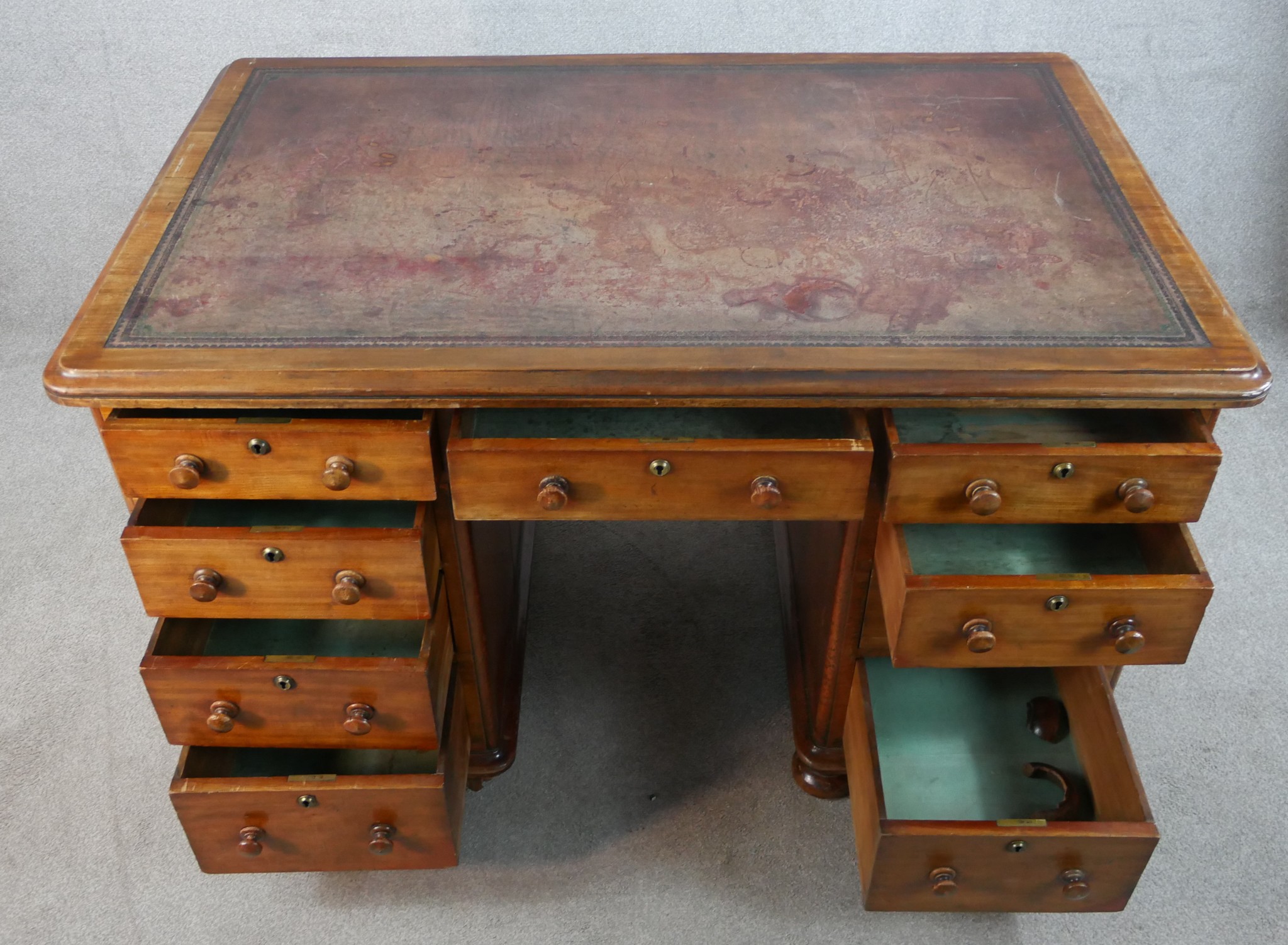 A Victorian mahogany and leather inset twin pedestal writing desk with turned handles raised on - Image 4 of 7