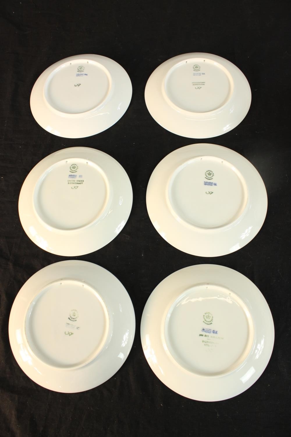 A set of six mid 20th century boxed Royal Copenhagen porcelain plates, each with marks verso. Dia. - Image 3 of 4