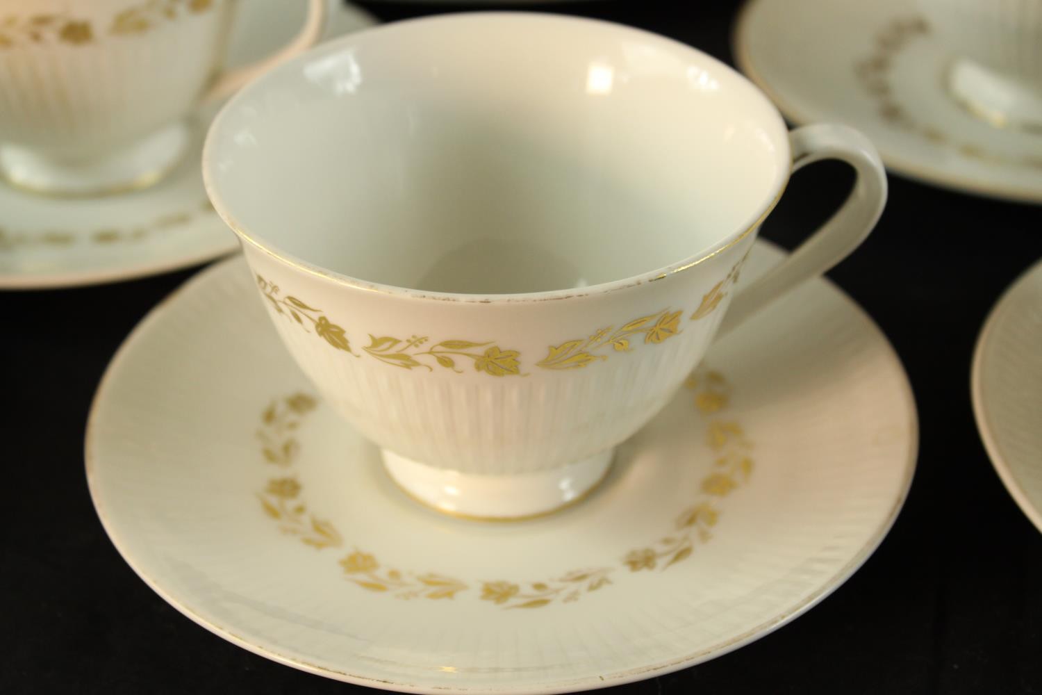 An extensive Royal Doulton Fairfax pattern tea and dinner service comprising of cups, saucers, - Image 9 of 12