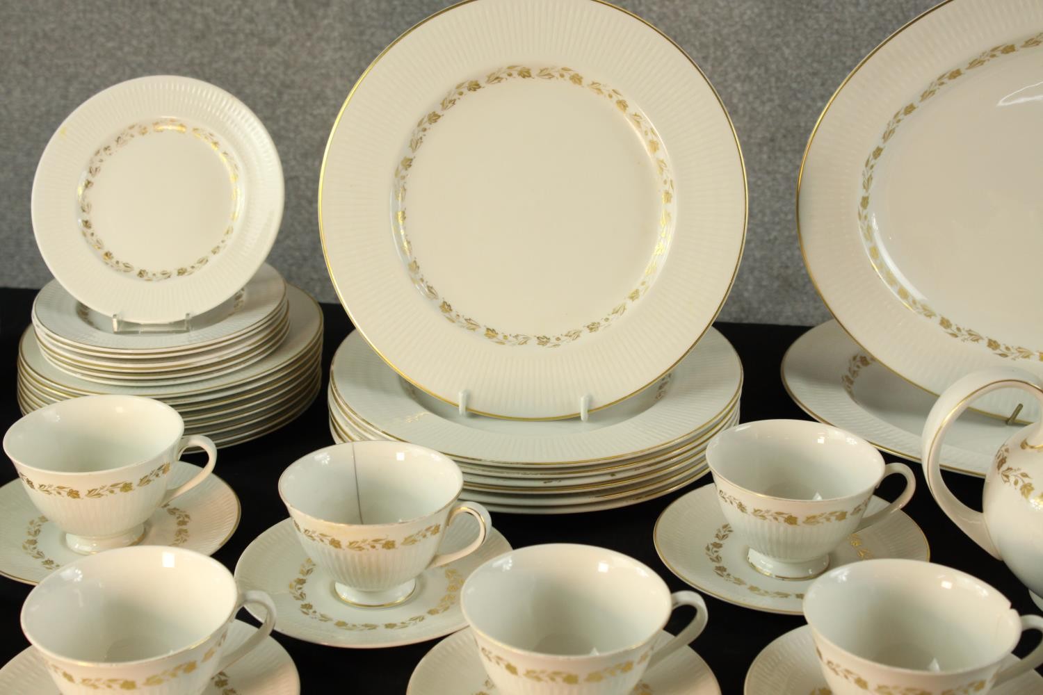 An extensive Royal Doulton Fairfax pattern tea and dinner service comprising of cups, saucers, - Image 4 of 12