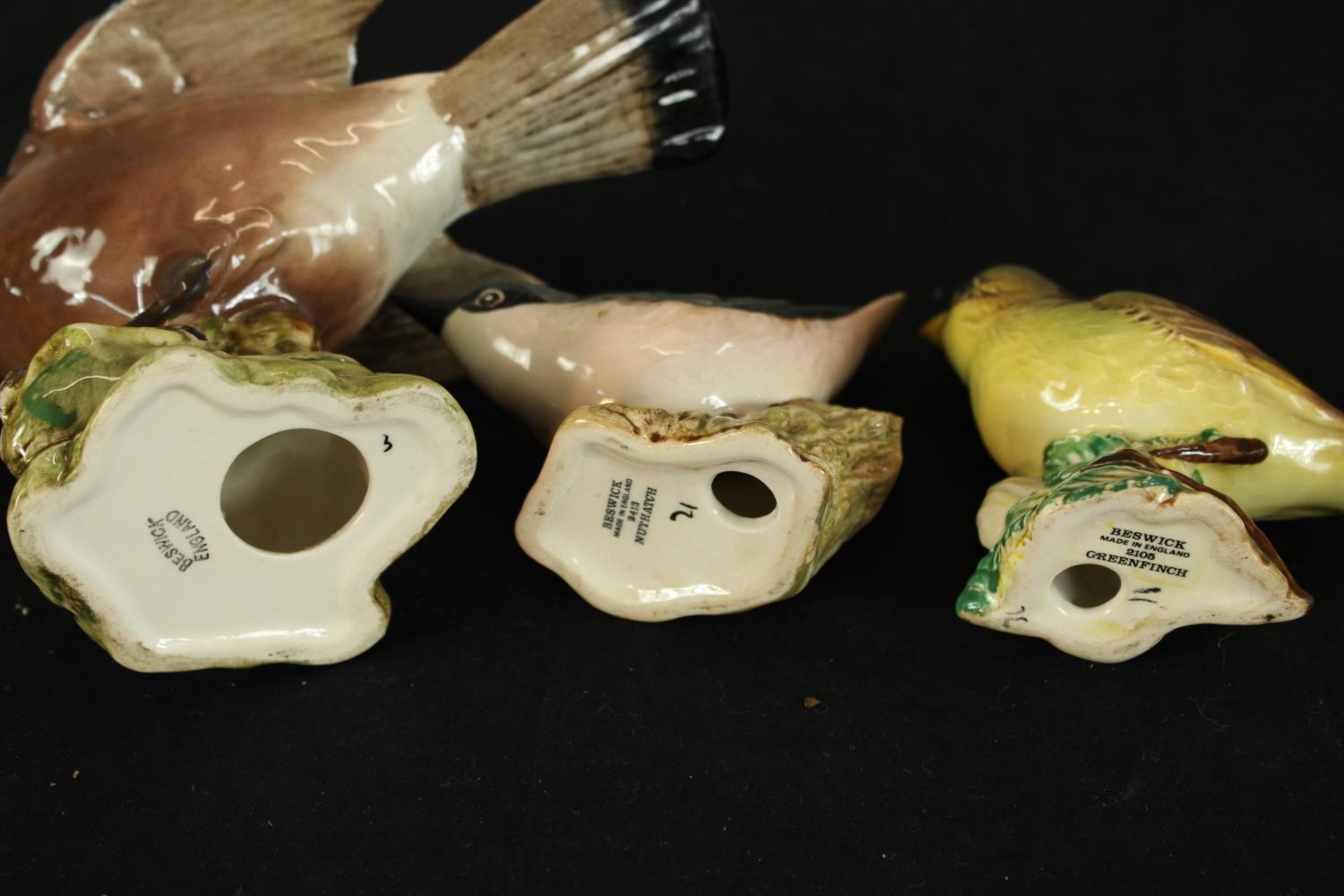 Three Beswick porcelain birds to include Nut Hatch and Greenfinch together with two Lladro porcelain - Image 3 of 4