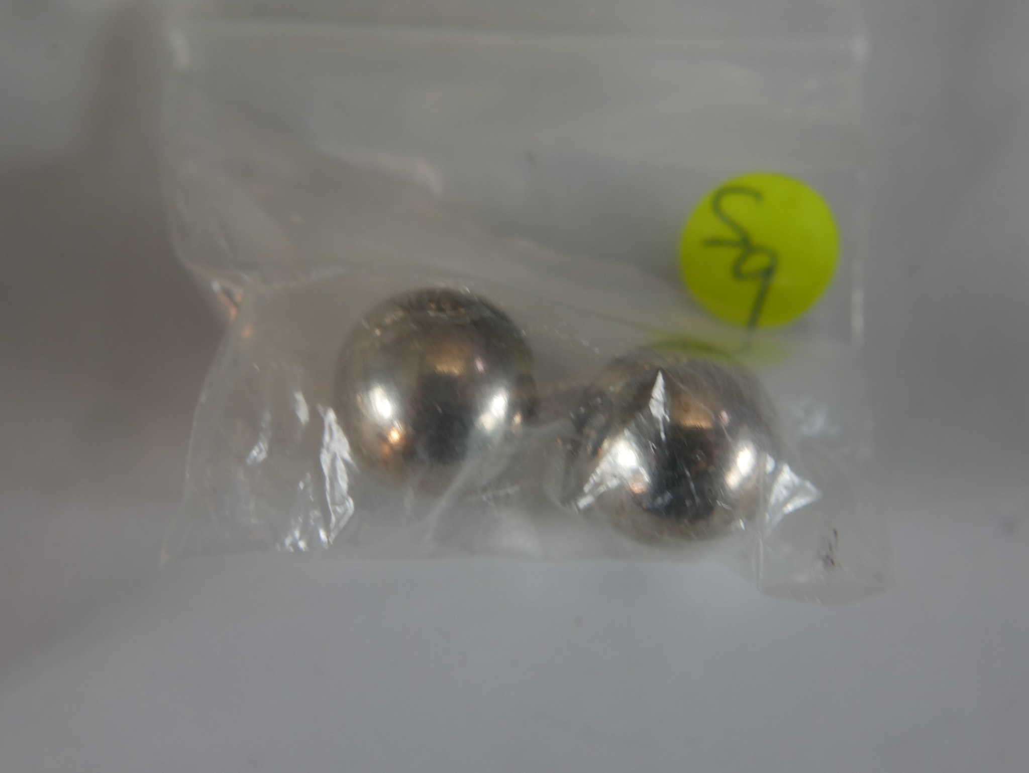 A collection of twenty one round polished white metal beads (tests as silver), various sizes. H.2 - Image 4 of 4