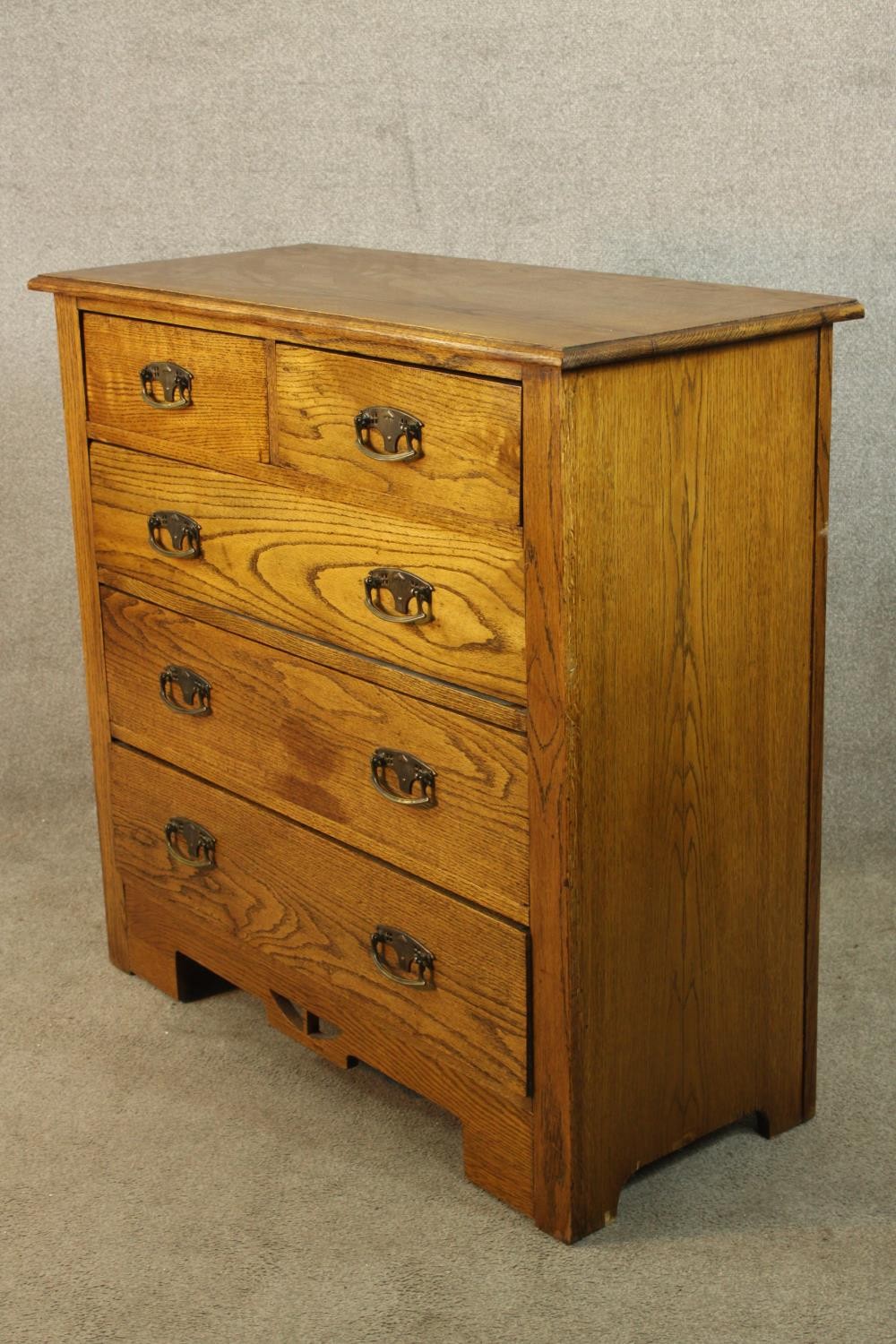 A late 19th/early 20th Art Nouveau style pine chest of two short over three long drawers with - Image 3 of 4