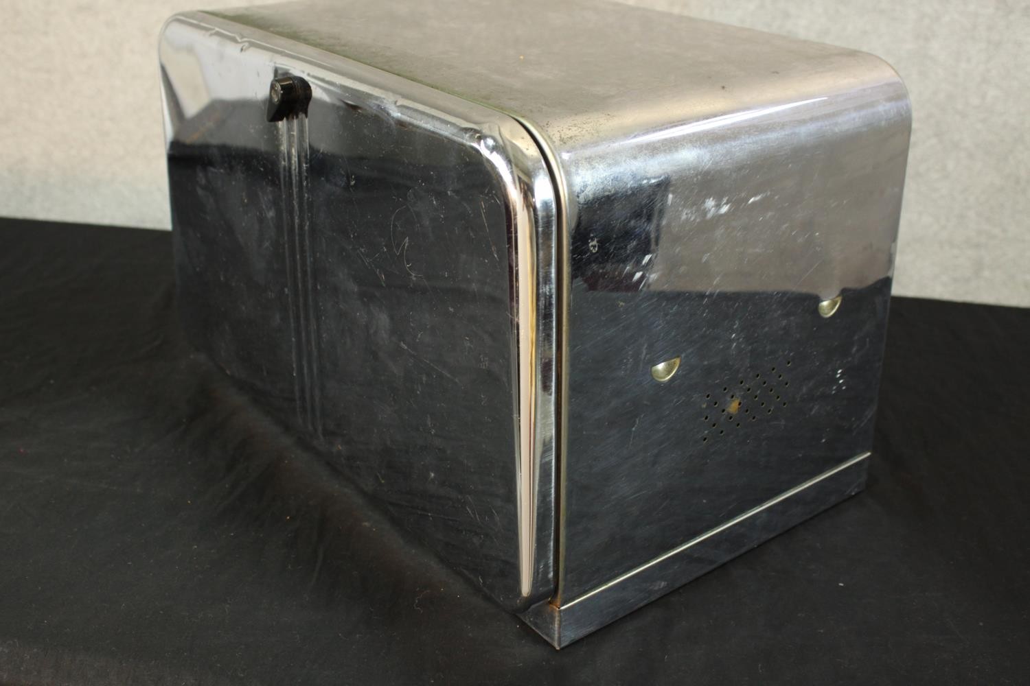 A mid 20th century chrome plated bread storage bin with internal shelf, vent holes and front - Image 4 of 5