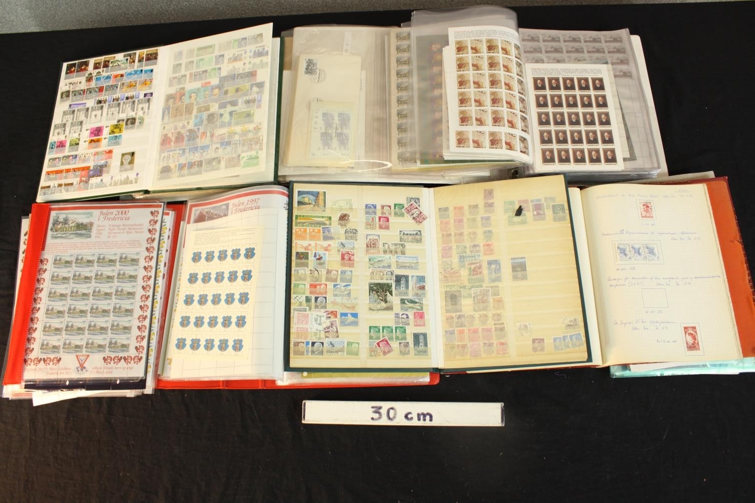 A large assortment of 20th century Danish and other Scandinavian loose stamps, some attached in - Image 2 of 2