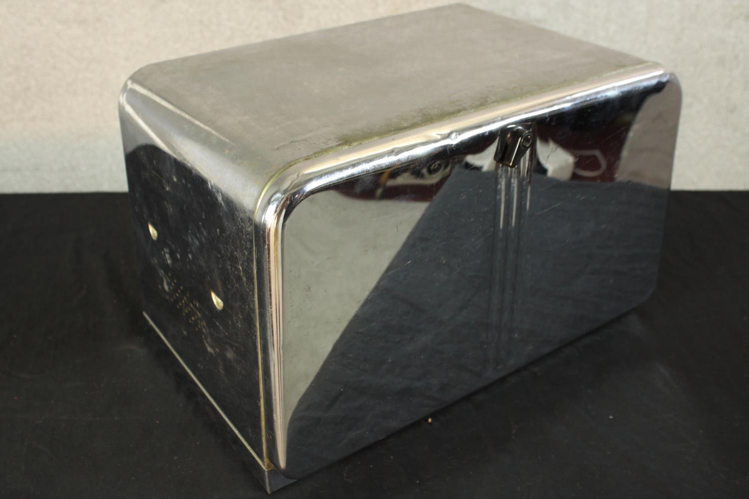 A mid 20th century chrome plated bread storage bin with internal shelf, vent holes and front - Image 5 of 5
