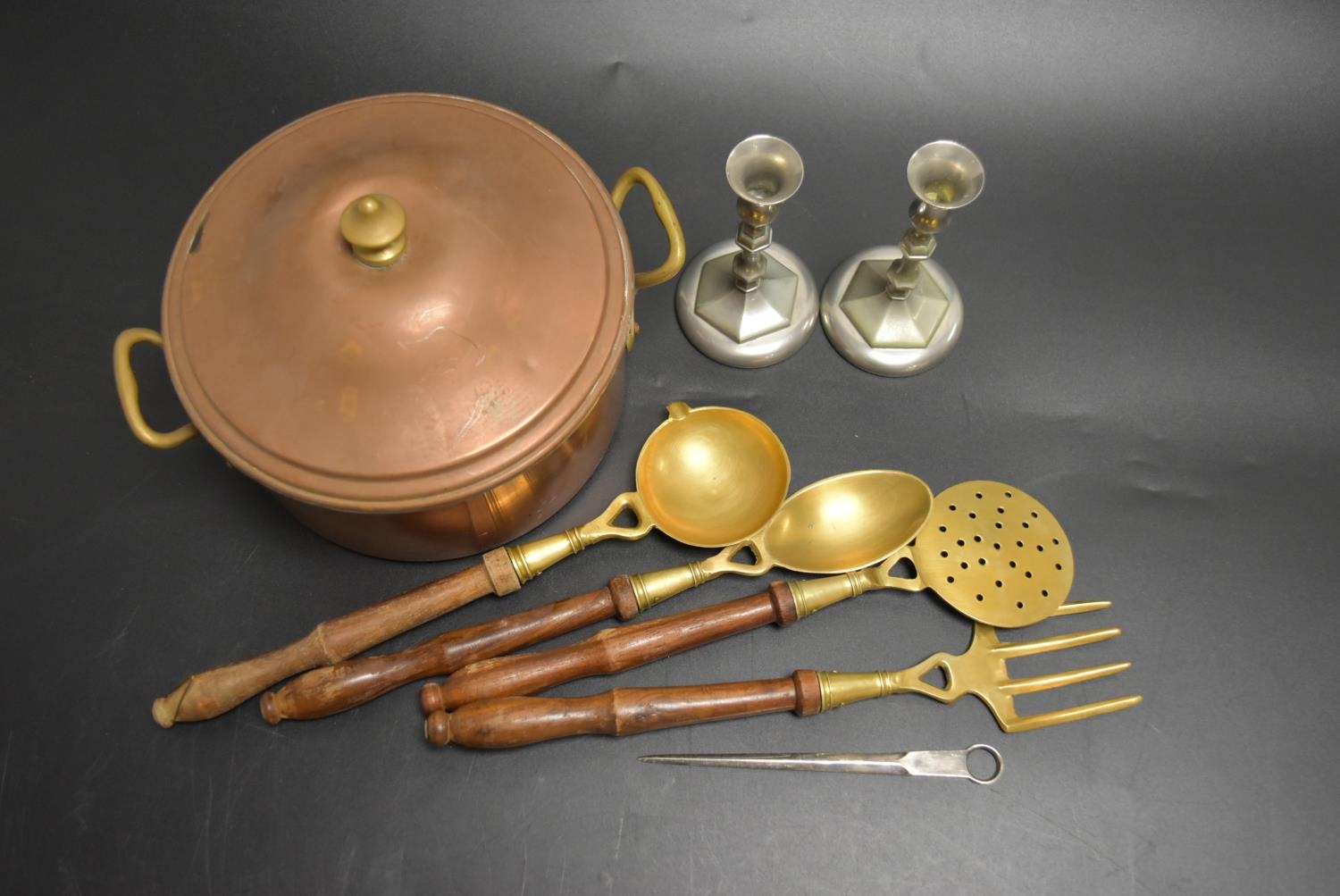 Assortment of metalware to include an oval copper lidded cooking pot, a pair of hexagonal pewter - Image 3 of 10