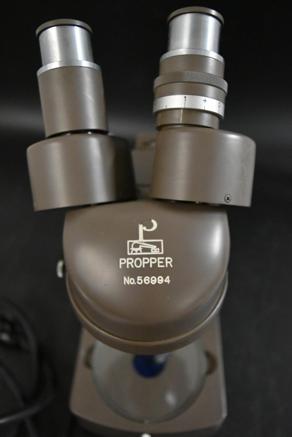 A mid 20th century electric microscope by Propper No. 56994. H.31cm - Image 6 of 6