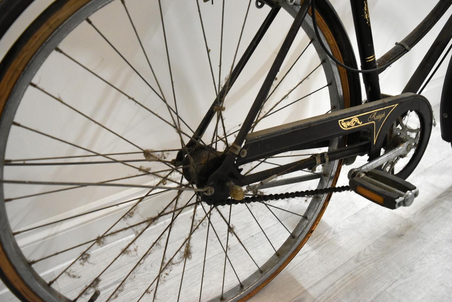 A Raleigh Cameo ladies bicycle. 22" frame. Wheels Dia.24" - Image 6 of 8