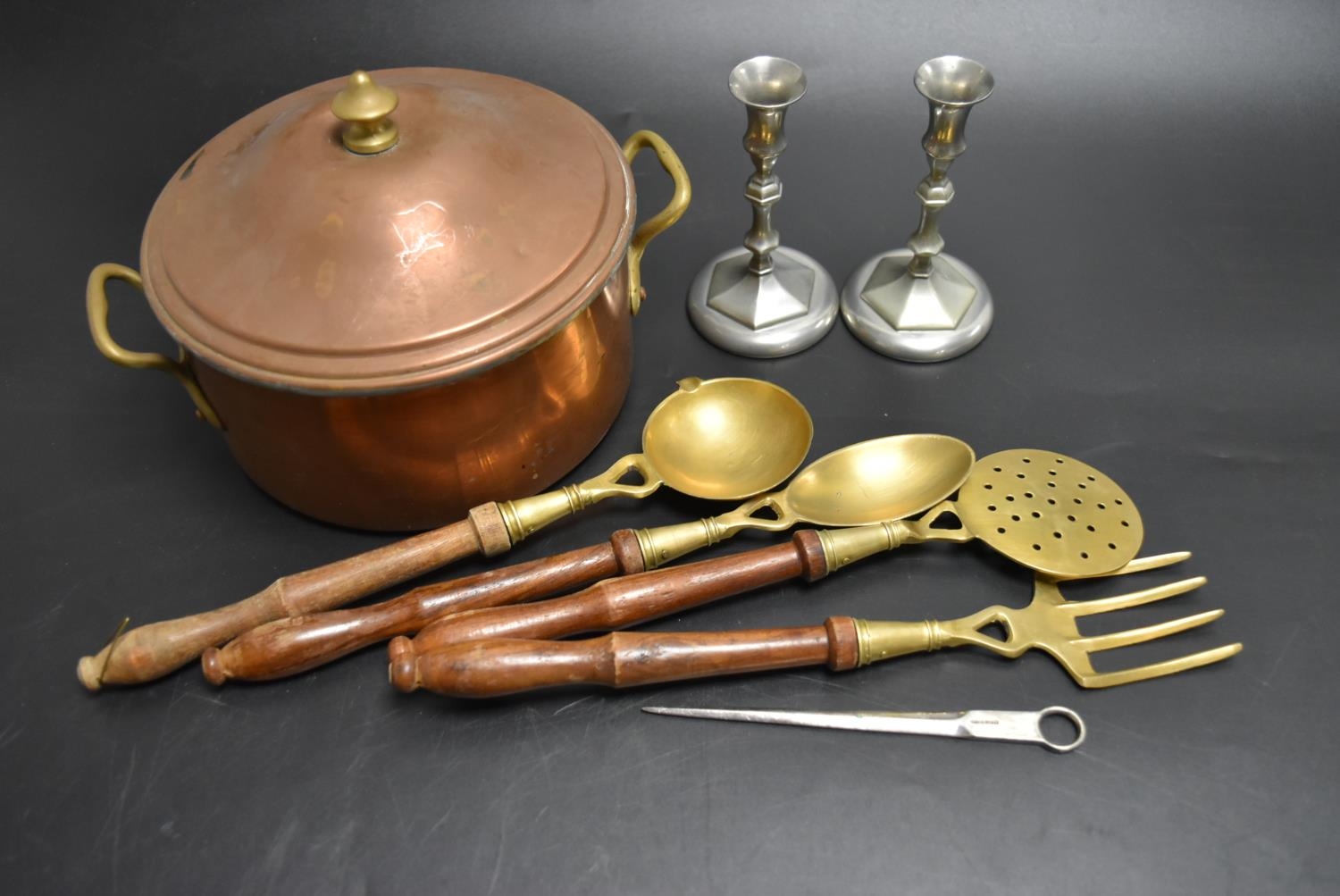 Assortment of metalware to include an oval copper lidded cooking pot, a pair of hexagonal pewter - Image 6 of 10