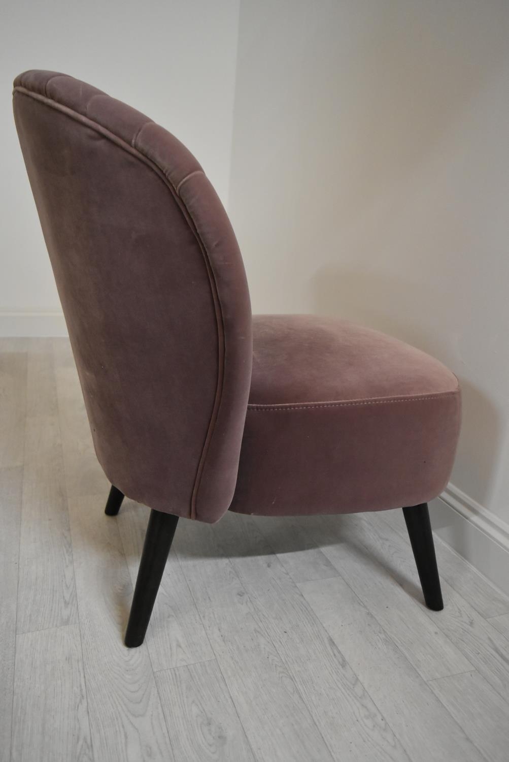 A contemporary shell back upholstered chair upholstered in purple velvet velour fabric raised on - Image 7 of 8