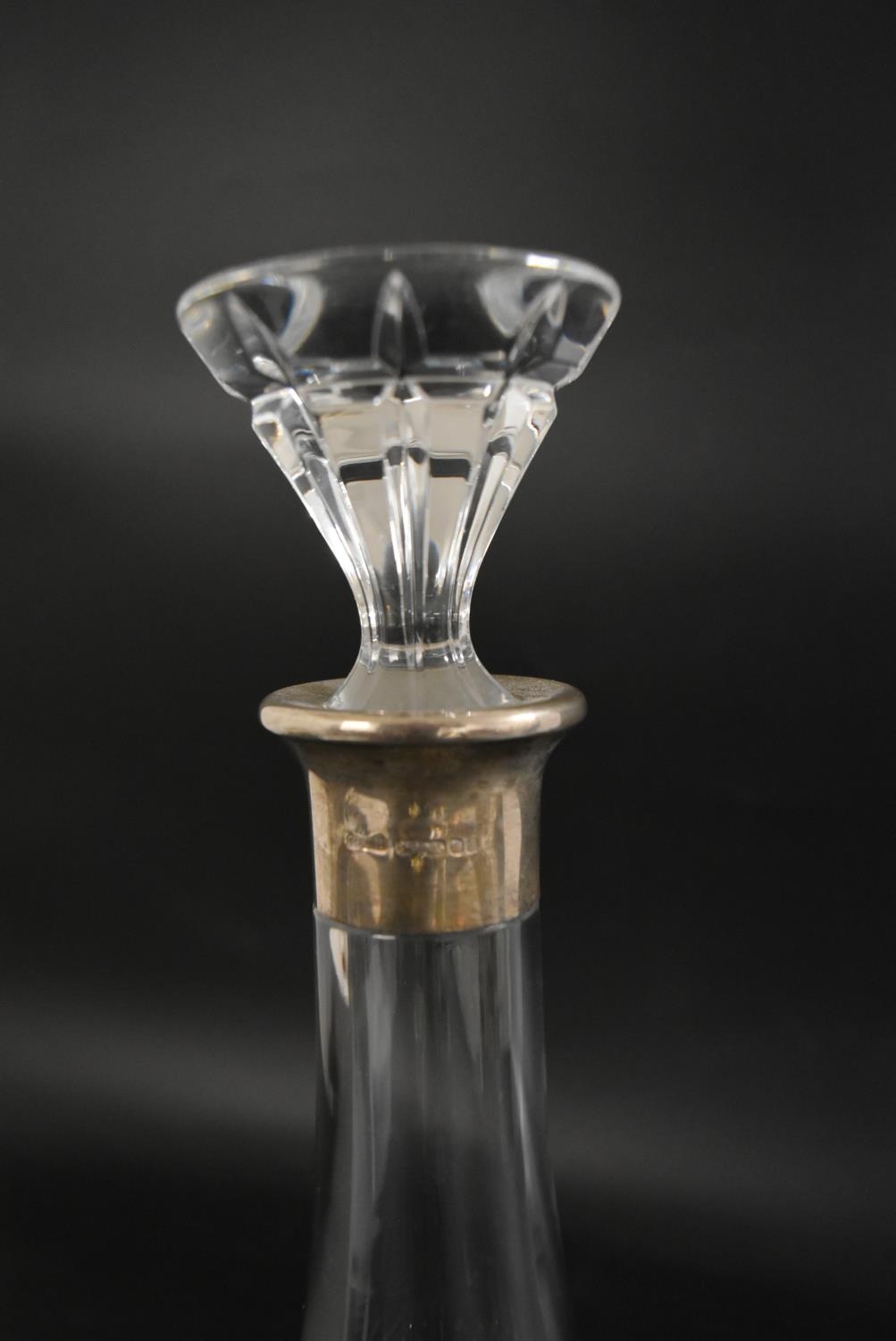 A contemporary Bos Holland conical shaped crystal decanter with a silver hallmarked rim. H.34 Dia. - Image 3 of 6