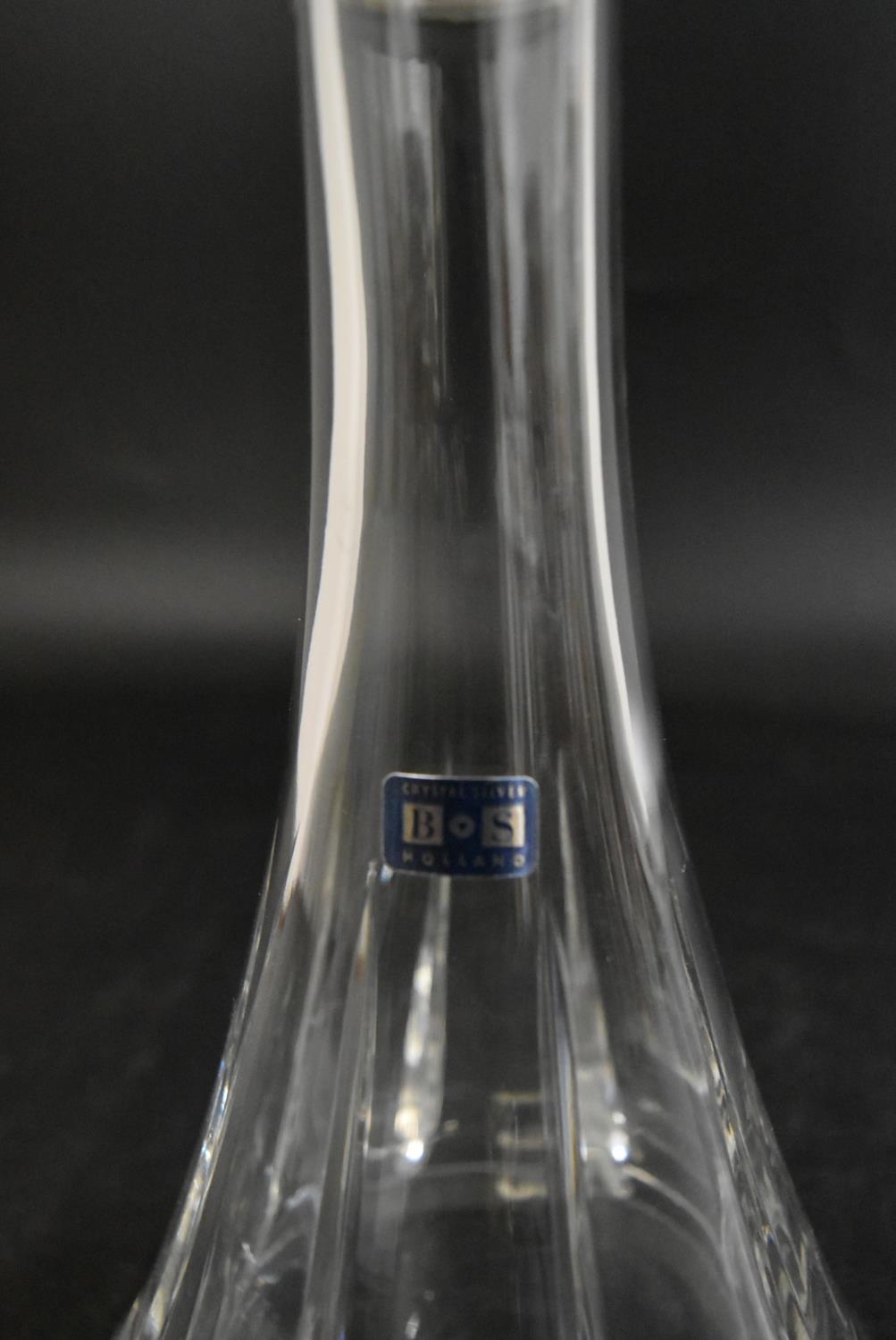 A contemporary Bos Holland conical shaped crystal decanter with a silver hallmarked rim. H.34 Dia. - Image 4 of 6