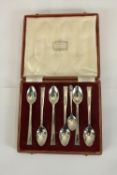 A cased set of six Elizabeth II hallmarked silver teaspoons, Gee & Holmes, Sheffield 1958 in a