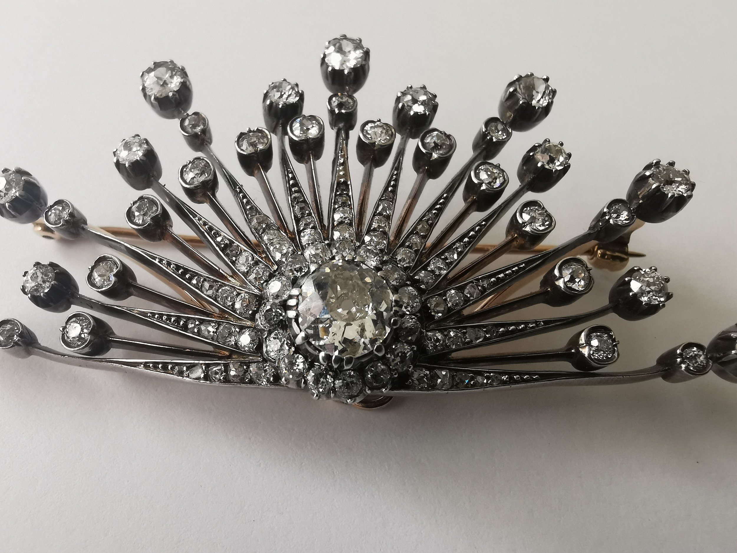 A Victorian convertible old mine diamond, silver and yellow metal sunburst brooch. Set to centre - Image 3 of 6