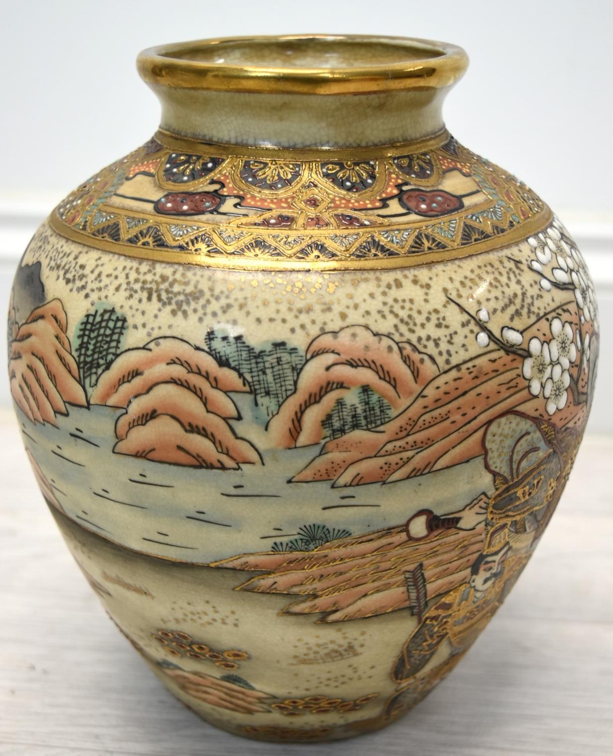 A 20th century Japanese Satsuma pottery globular shaped vase deocorated with gilded highlighted - Image 4 of 4