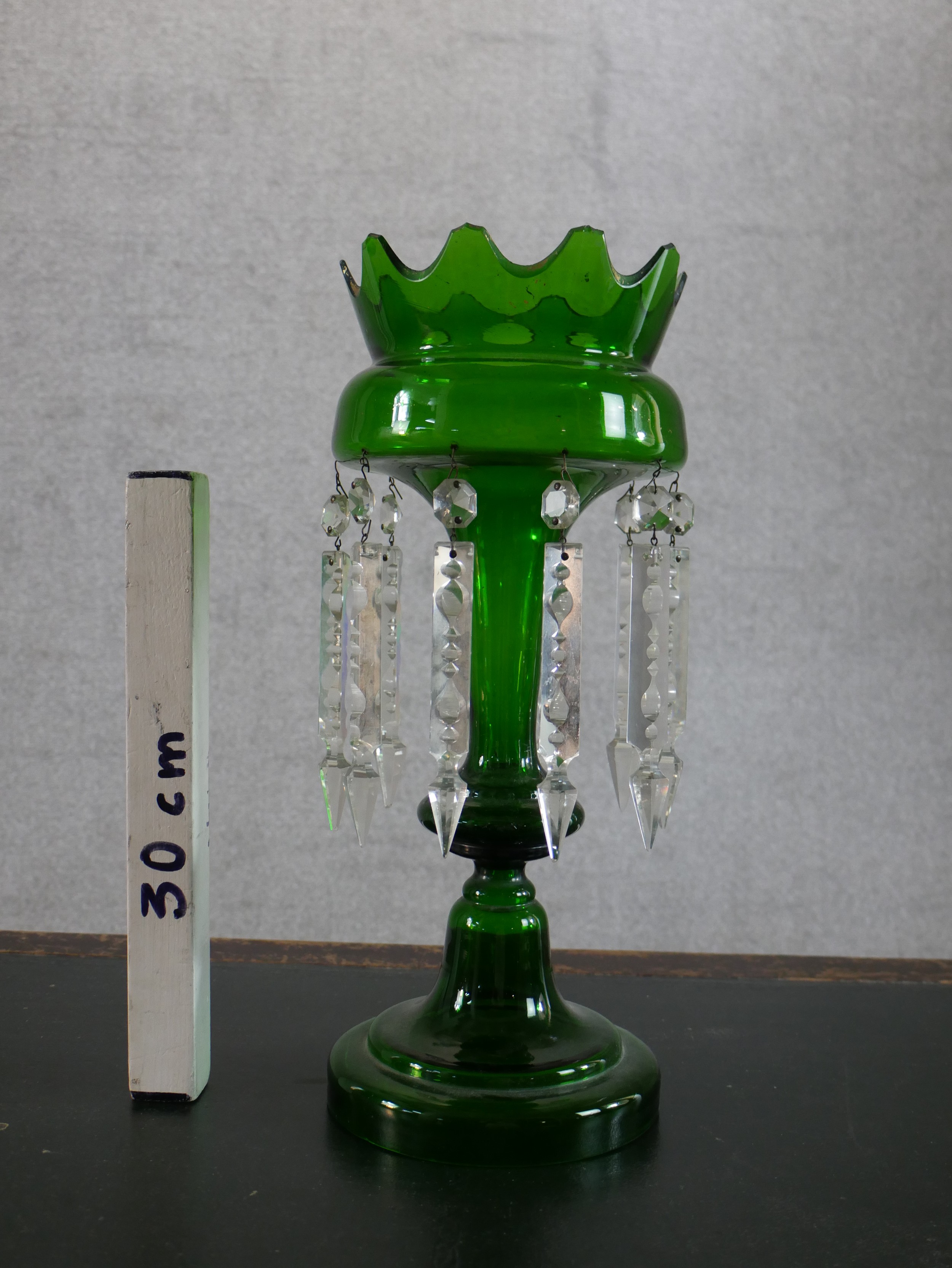 An Edwardian green glass hanging lustre with cut glass prism drops. H.41 W.17 D.17cm - Image 3 of 3