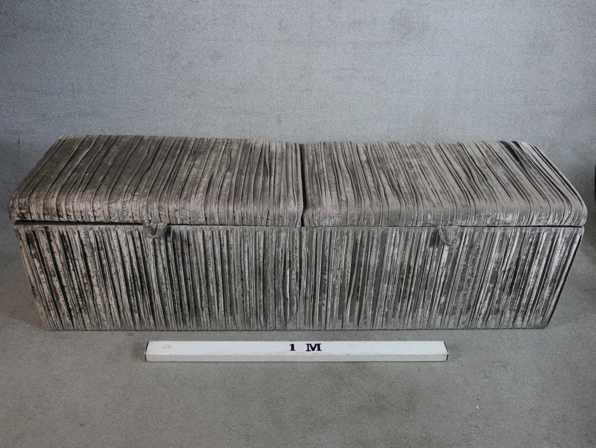 A contemporary gey velvet covered blanket box/ottoman with twin section hinged lid. H.53 W.180 D. - Image 2 of 3