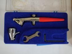 Paasche F1 Airbrush. Made in the late 70s. Boxed and complete with all its parts. H.6 W.20 D.11 cm