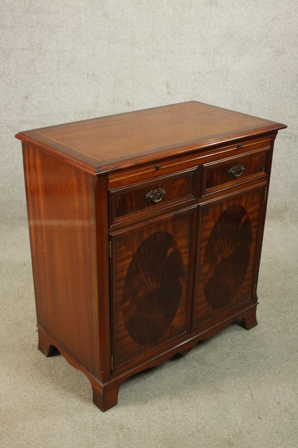 A contemporary Regency style twin door entertainment cabinet complete with with turntable, amp, - Image 5 of 6