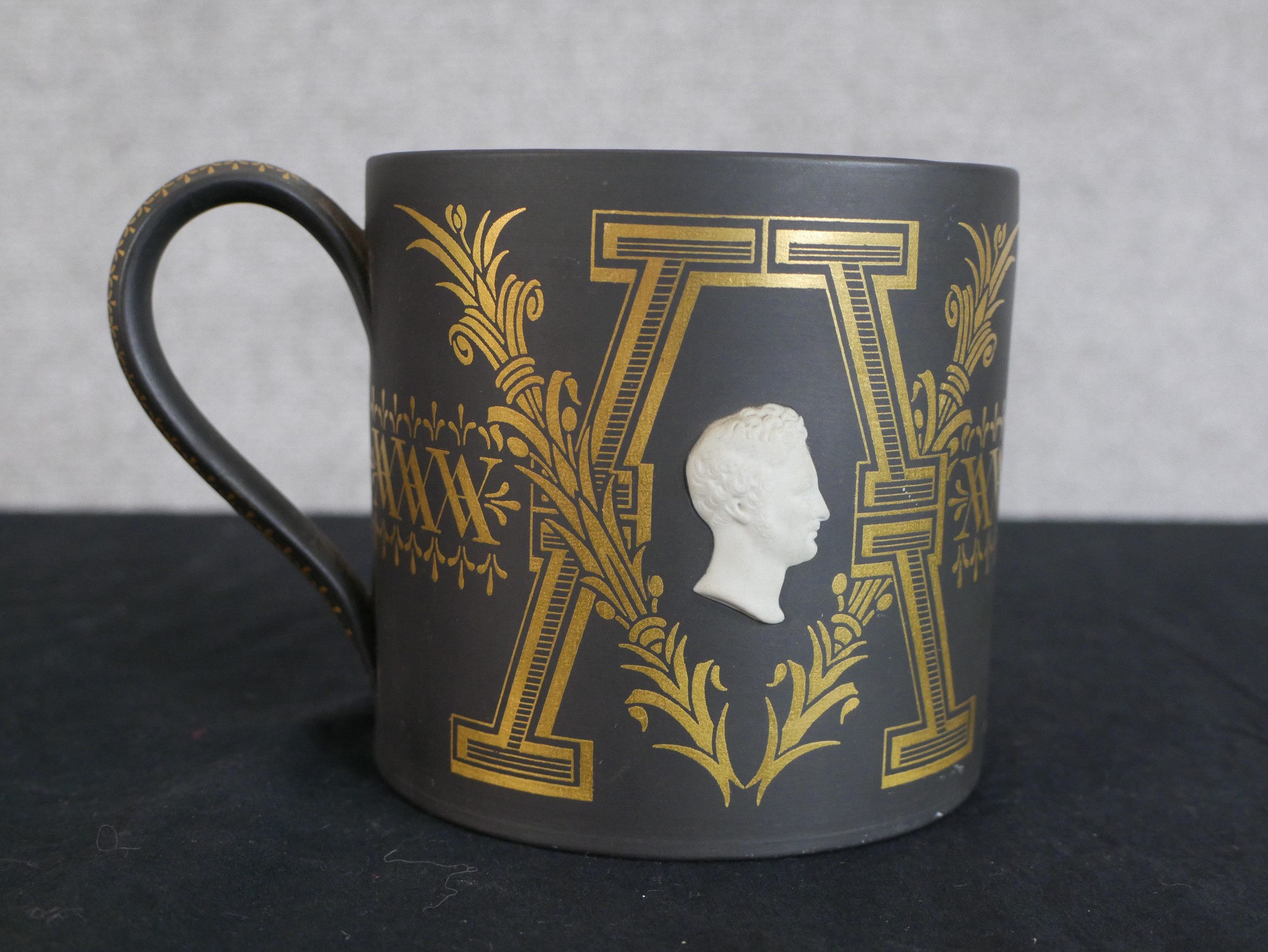 A limited edition Wedgwood porcelain 'Victoria & Albert' tankard designed by Richard Guyatt to - Image 2 of 3