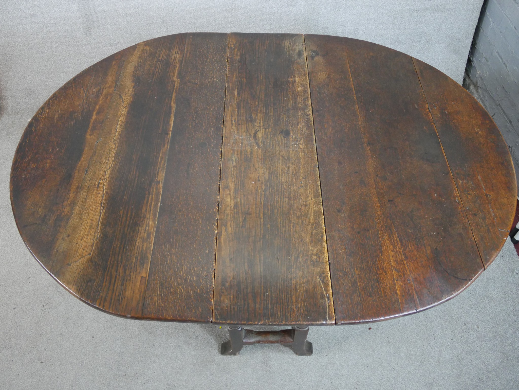 Oak dropleaf gateleg table, 19th century. H.72 W.139 D.104cm - Image 3 of 4